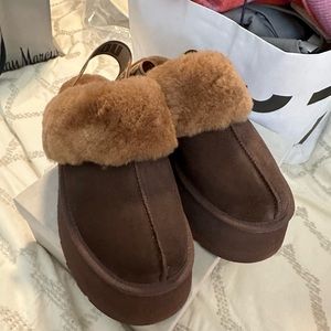 UGG Funkette size 10